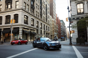 2 2022-Mazda-MX-5-Miata_03
