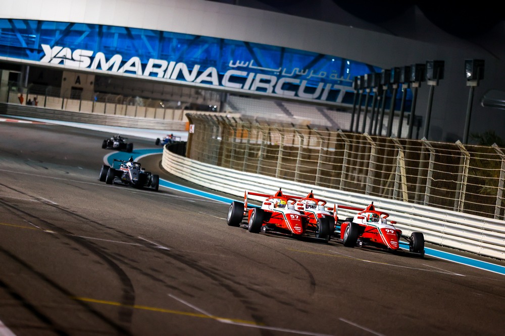 Yas Racing Series , Round 2, F4, race 1