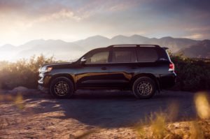 2020_Land_Cruiser_Heritage_Edition_04_75F21B46740962A6AC166AD202A0F2F4983A28CF-1500x995