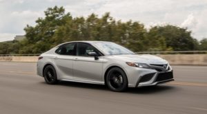 2022_Camry_XSE_Hybrid_Silver-Black_005-1500x832