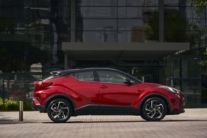 2022_Toyota_CHR_Supersonic-Red_06-1500x1000