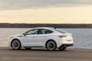 1 ENYAQ_coupe_iv_moon_white