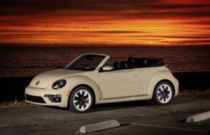 Volkswagen Beetle final edition pictured on 27.11.2018 on Malibu beach in Los Angeles (USA). Foto: Friso Gentsch/Volkswagen