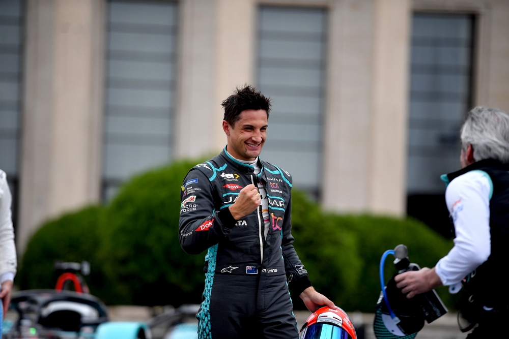 CIRCUITO CITTADINO DELL'EUR, ITALY - APRIL 09: Mitch Evans (NZL), Jaguar TCS Racing, Jaguar I-TYPE 5 , 1st position during the Rome ePrix I at Circuito Cittadino dell'EUR on Saturday April 09, 2022 in Rome, Italy. (Photo by Simon Galloway / LAT Images)
