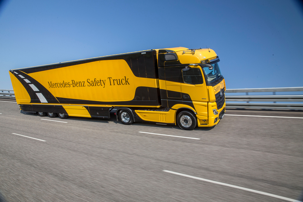 Mercedes-Benz Safety Truck   Mercedes-Benz Safety Truck