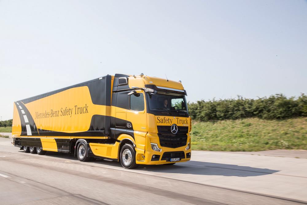 Mercedes-Benz Safety TruckMercedes-Benz Safety Truck