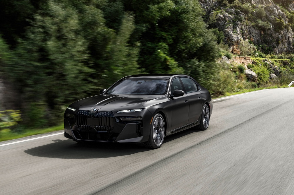 7 BMW 760i (8)