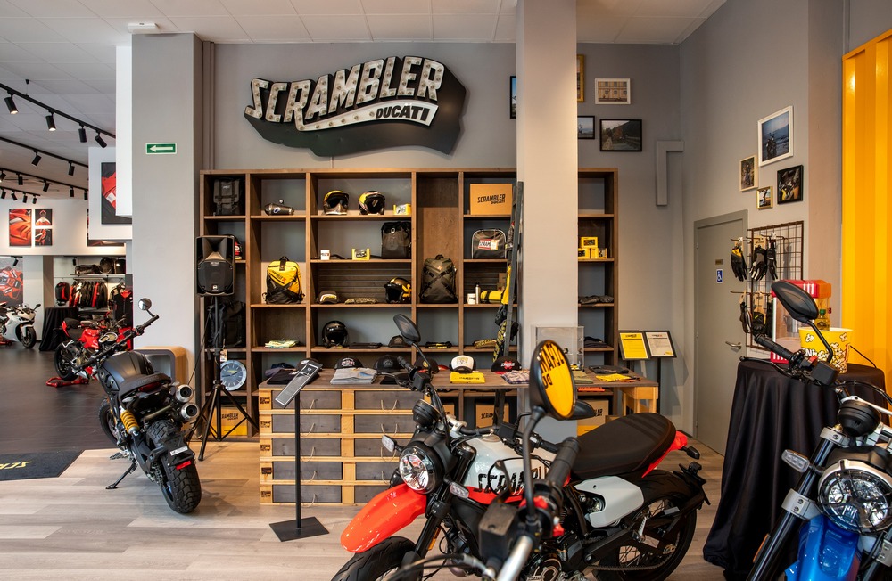 1 Ducati_Barcelona _3__UC387030_High