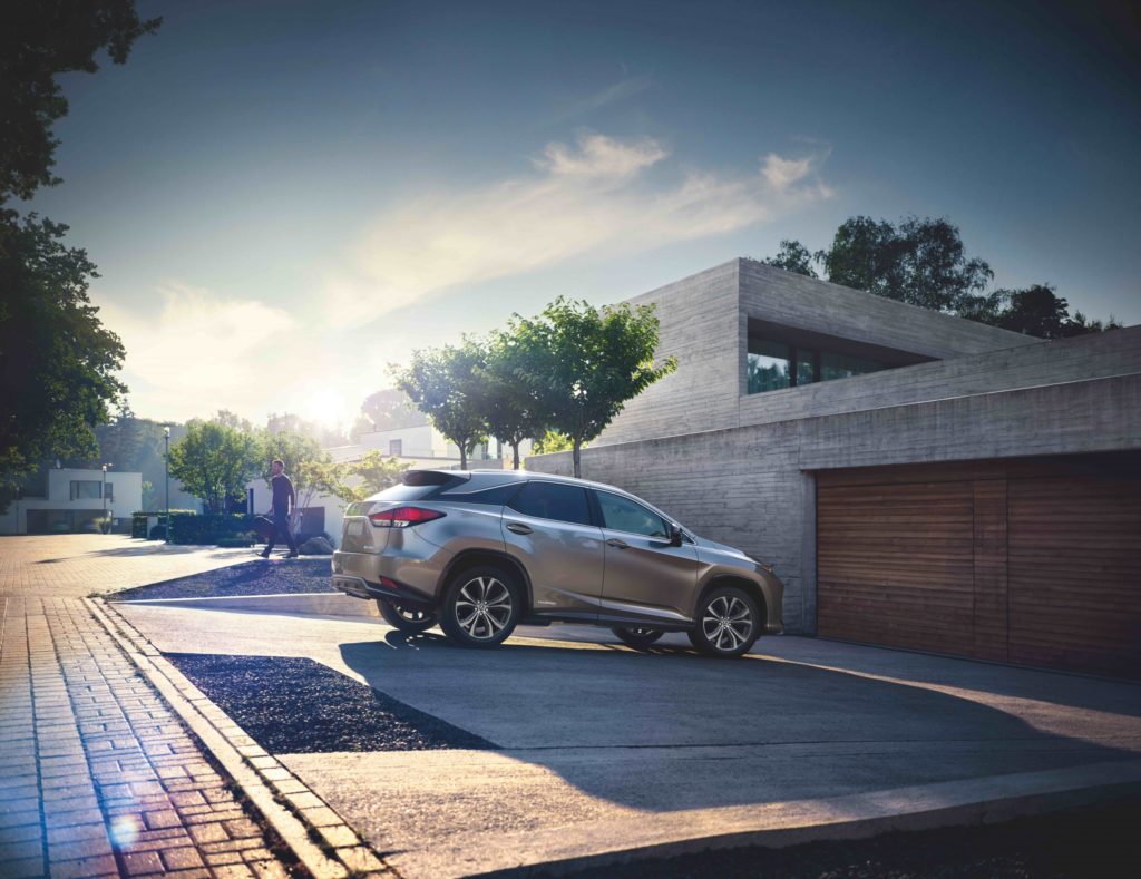 2022_Lexus_RX450h_0036