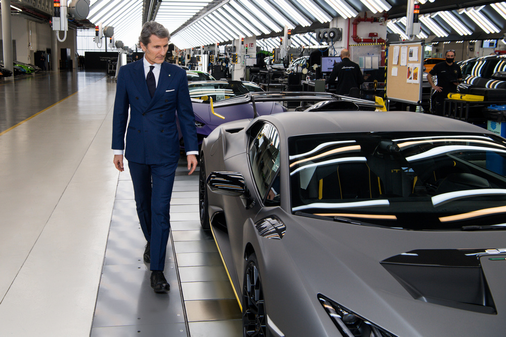 3 - Automobili Lamborghini SW