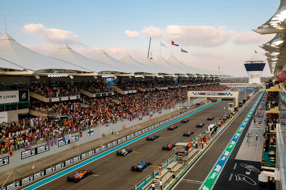 3 YMC Home Straight