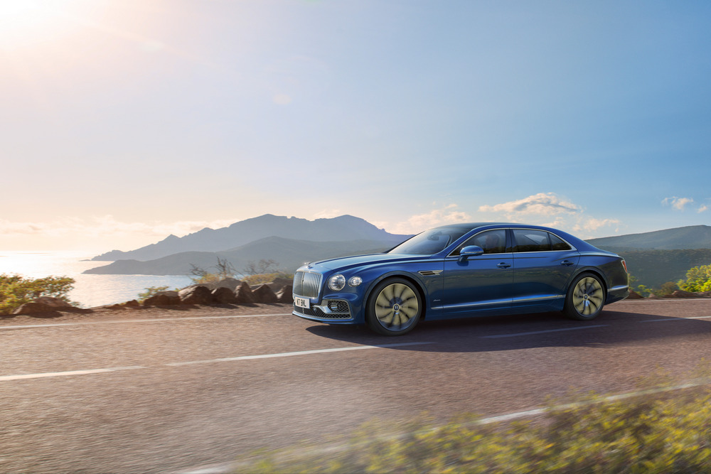 8 - Flying Spur Azure