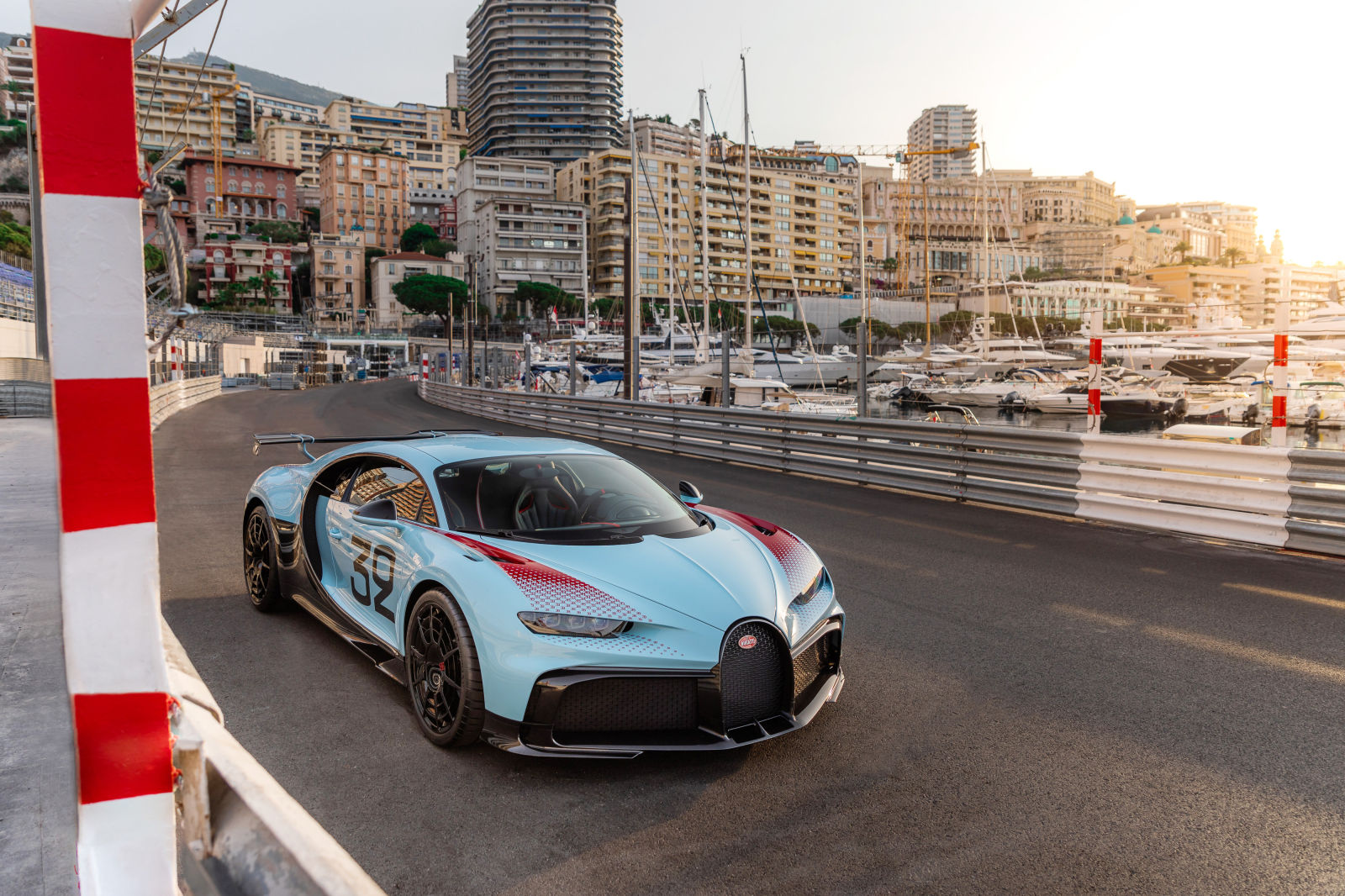 01 BUGATTI_TopMarques-ChironGP