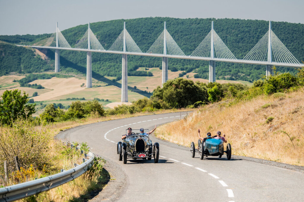 04 BUGATTI_Int-Meeting