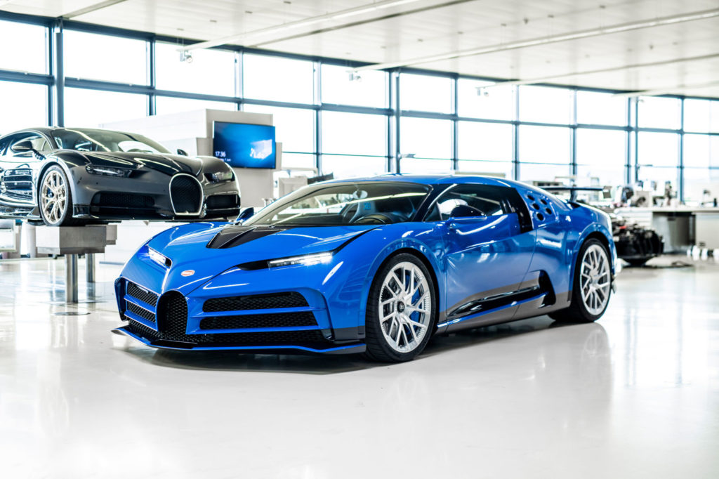 06 BUGATTI_Centodieci-first-delivery