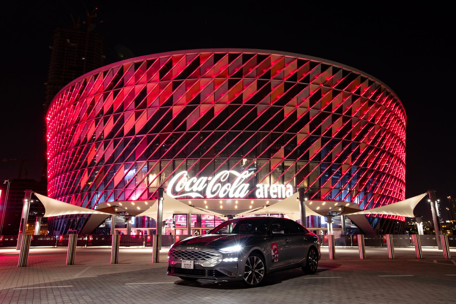 Kia partners to provide vehicle support for the iconic FIFA World Cup™ Trophy Tour by Coca-Cola across the Middle East region_Image 3