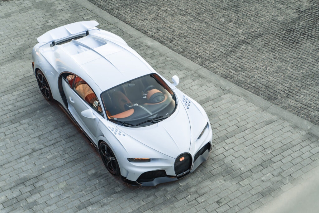 04 BUGATTI_Poland-Dealership