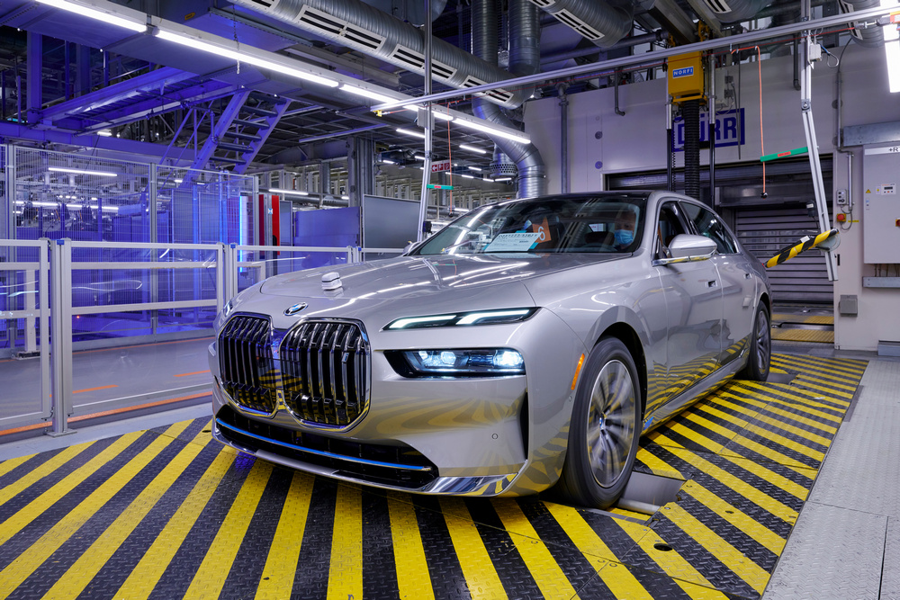 2 _the-new-bmw-i7-produ