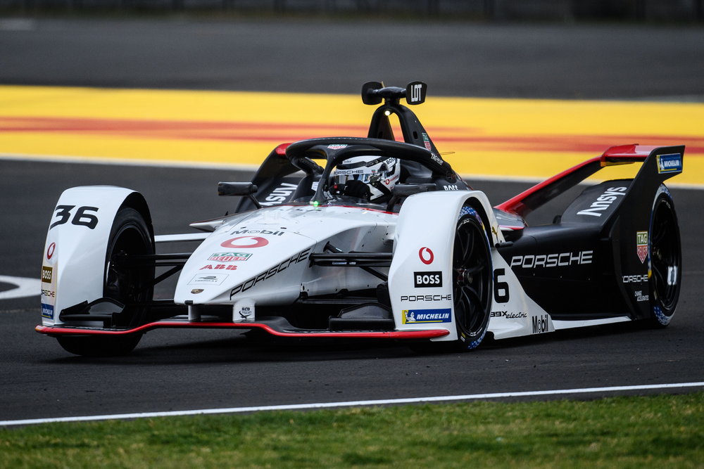 AUTODROMO HERMANOS RODRIGUEZ, MEXICO - FEBRUARY 12: Andre Lotterer (DEU), Tag Heuer Porsche, Porsche 99X Electric during the Mexico City ePrix at Autodromo Hermanos Rodriguez on Saturday February 12, 2022 in Mexico City, Mexico. (Photo by Simon Galloway / LAT Images)