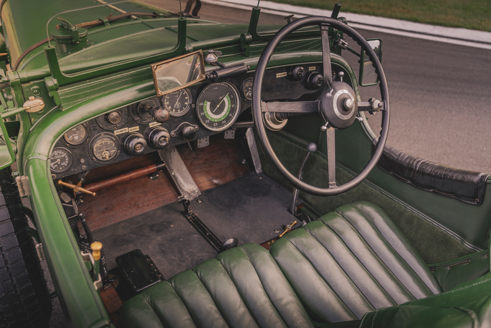 3-Speed 6 Continuation Series Interior