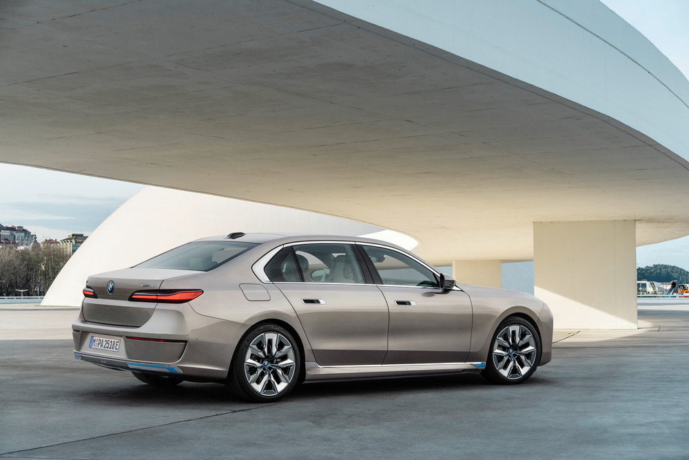 4 _the-new-bmw-i7-xdriv