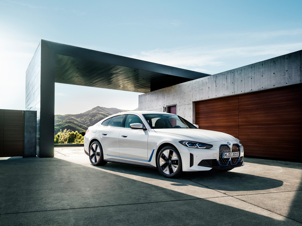 Fabian Kirchbauer Photography BMW i4