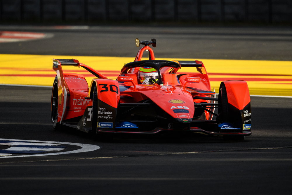 AUTODROMO HERMANOS RODRIGUEZ, MEXICO - FEBRUARY 12: Oliver Rowland (GBR), Mahindra Racing, Mahindra M7Electro during the Mexico City ePrix at Autodromo Hermanos Rodriguez on Saturday February 12, 2022 in Mexico City, Mexico. (Photo by Simon Galloway / LAT Images)