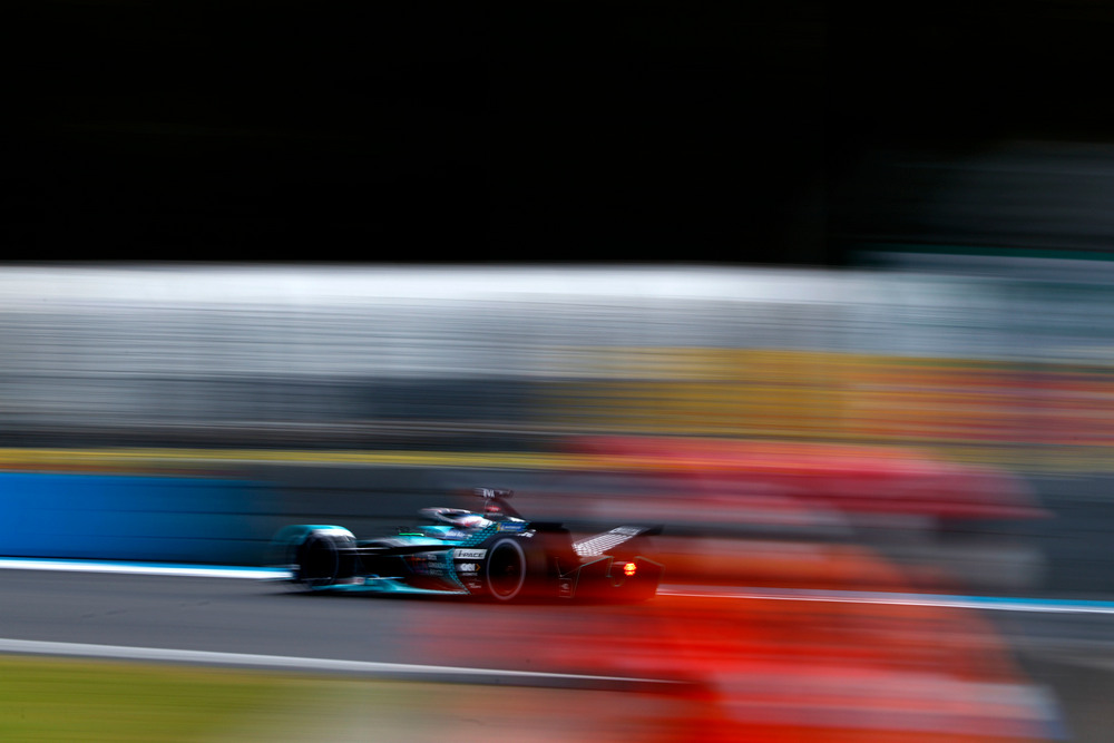 AUTODROMO HERMANOS RODRIGUEZ, MEXICO - FEBRUARY 12: Mitch Evans (NZL), Jaguar TCS Racing, Jaguar I-TYPE 5 during the Mexico City ePrix at Autodromo Hermanos Rodriguez on Saturday February 12, 2022 in Mexico City, Mexico. (Photo by Sam Bloxham / LAT Images)