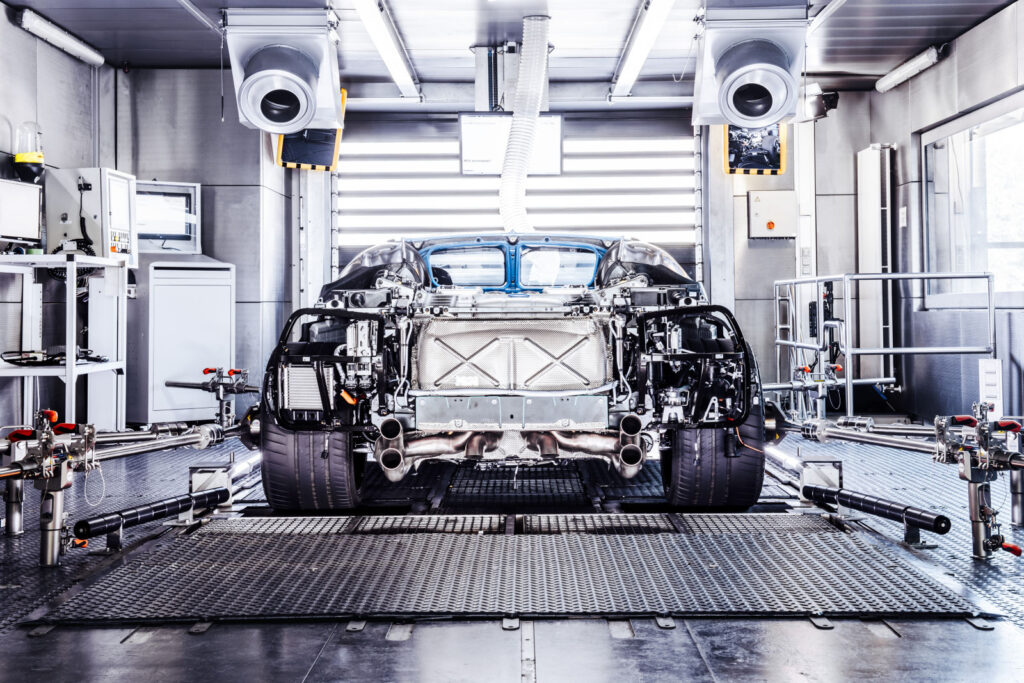 12 BUGATTI_W16