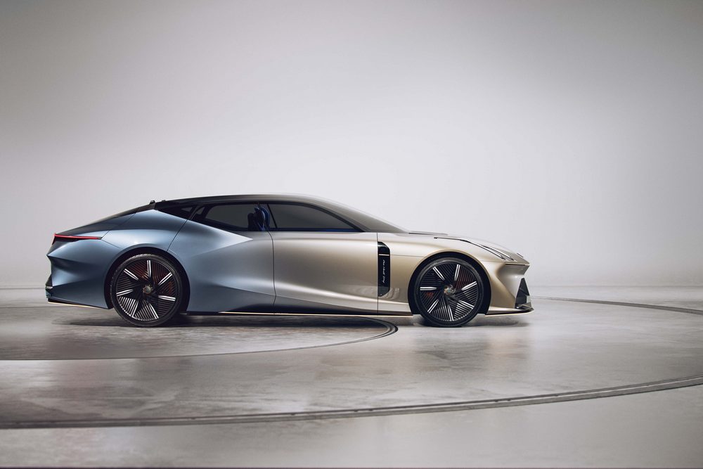2 LYNK&CO_LB22_011