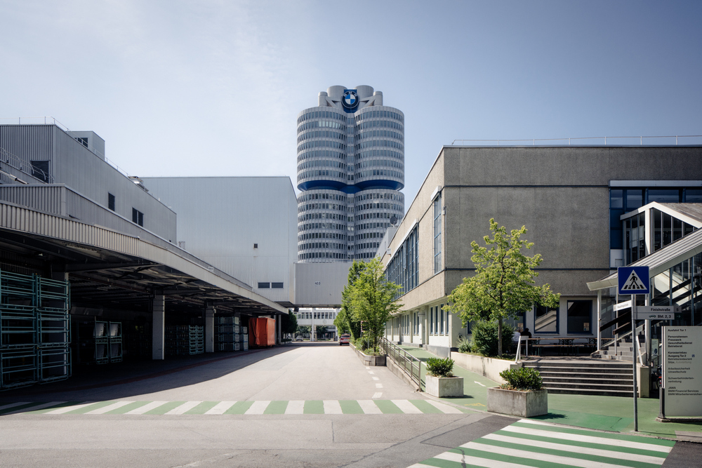 2 _bmw-headquarters-by-