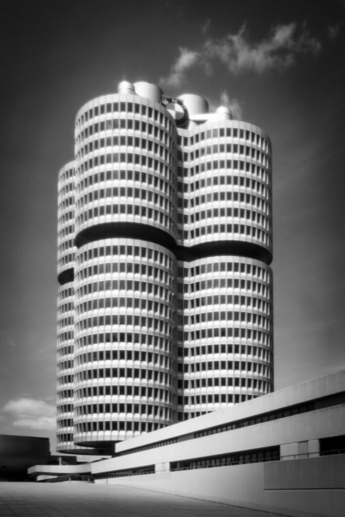 4 _bmw-headquarters-by-