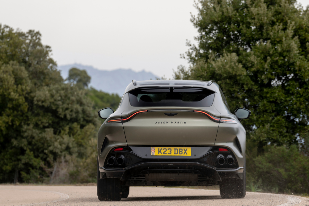 6 Aston Martin Pebble Beach Preview_DBX707_03