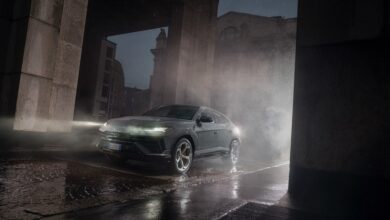 1 Lamborghini Uras S