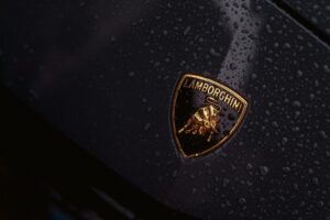 3 Lamborghini Uras S