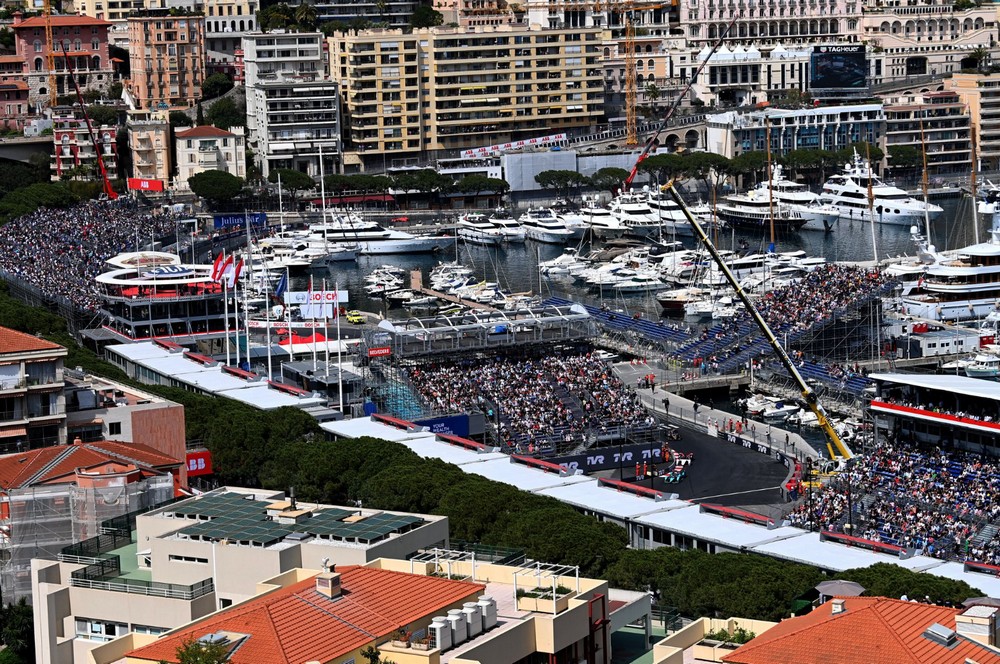 2 Formula E cars arrive in Monaco 2