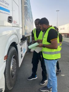 طرق مواصلة RTA دبى كونتيننتال Continental إطارات معاً للسلامة Together for Safety معاً للسلامة Together for Safety Truck Safety Awareness