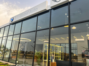 تستقبل مجموعة جلوبال أوتو للسيارات، الوكيل الرسمي لسيارات BMW وMINI في مصر، موسم الصيف بافتتاح مركز خدمة جديد للصيانة السريعة والدورية في الساحل الشمالي تيسيراً على عملاء العلامتين الألمانيتين الفاخرتين وتقديم مزيد من العناية الشاملة لسياراتهم طوال أشهر الصيف.