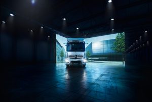 eActros, Actros, eMobility, electric, blue, dark