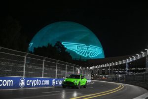 4_Aston Martin DBX707