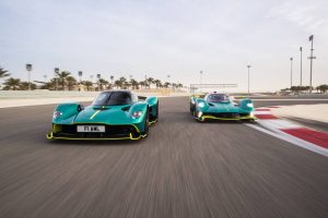 5_Aston Martin Valkyrie & Valkyrie AMR Pro in Bahrain