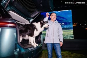 9 OMODA & JAECOO CEO WITH ALL-NEW J5