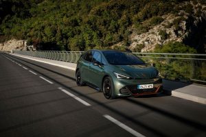 2 CUPRA-takes-its-impulse-further-with-the-new-CUPRA-Born-VZ_02_HQ