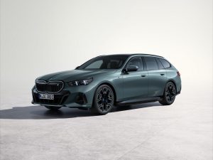 1 P90536869_highRes_the-new-bmw-i5-edriv