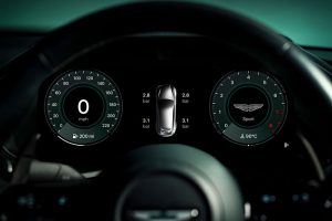 3 Aston Martin_Apple CarPlay Ultra_04