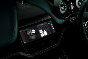 4 Aston Martin_Apple CarPlay Ultra_06