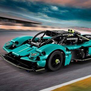 2 LEGO®Technic™AstonMartinValkyrie2