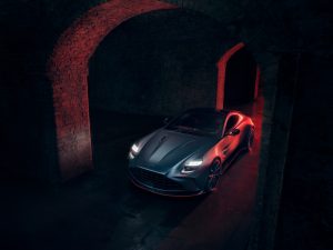 6 Aston Martin Vantage S (7)