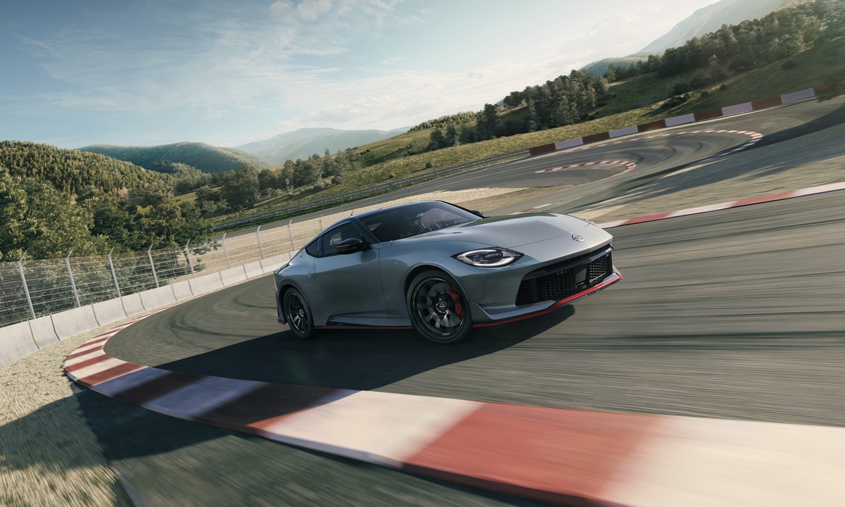 All-New Nissan Z NISMO on track – front
