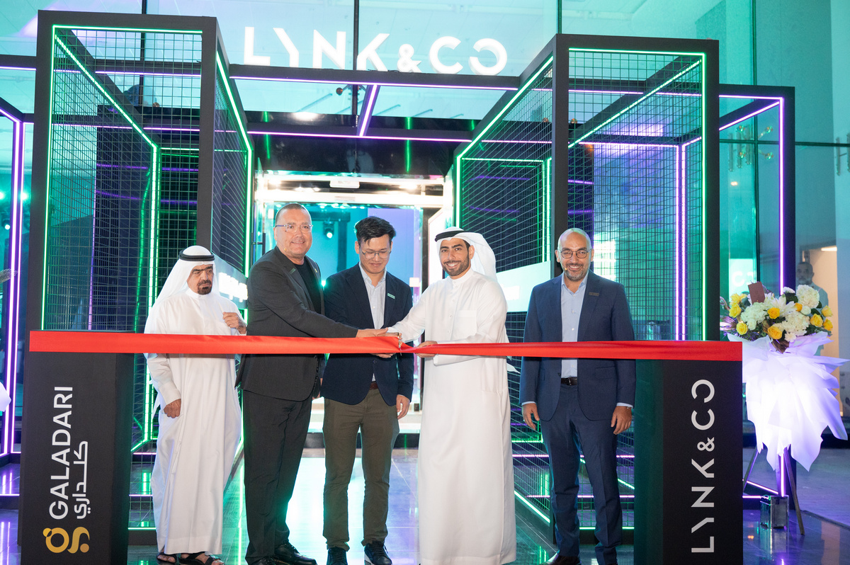 2 LYNK&CO_Sharjah_Opening_Ribbon_Cutting_Oct_2025